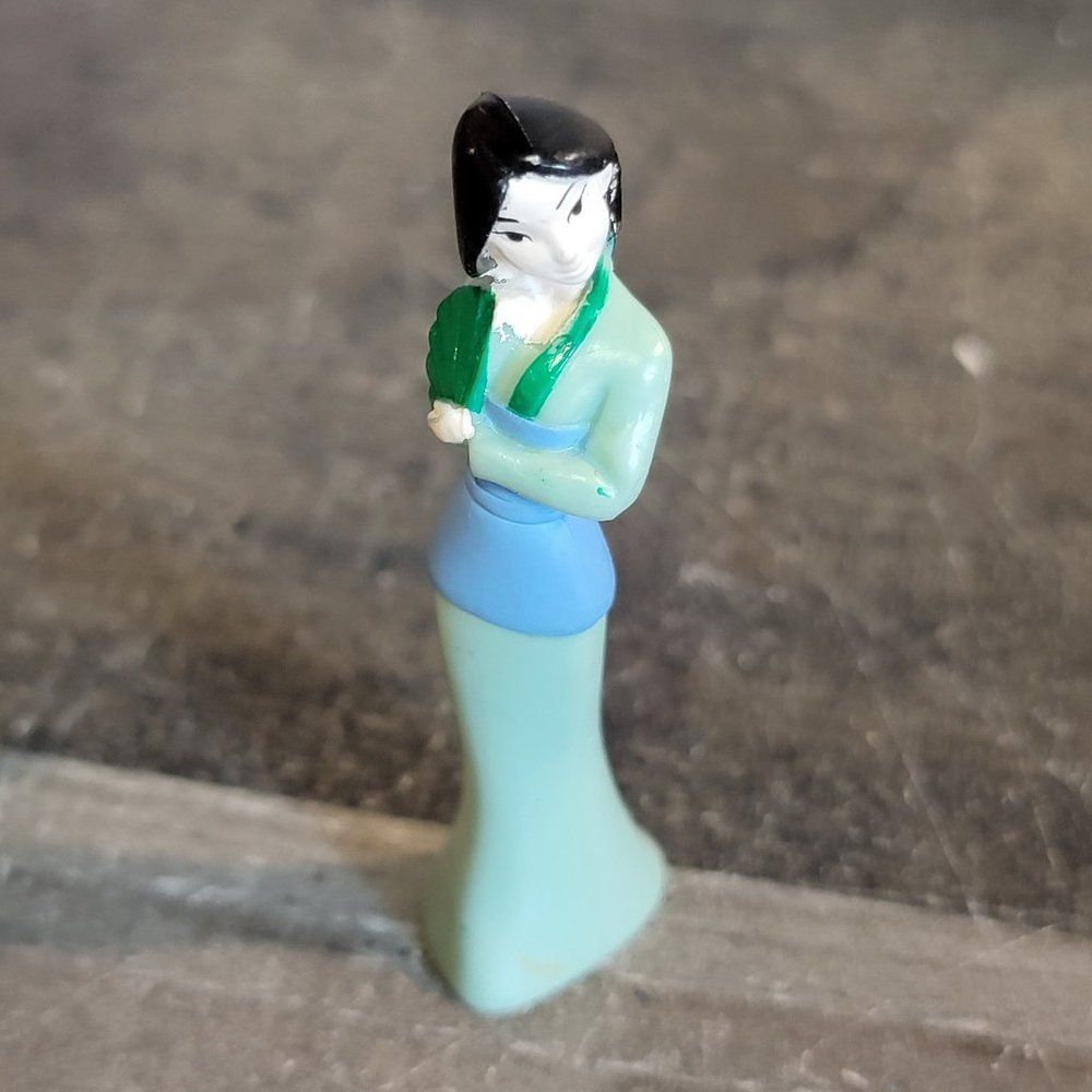 Mulan green dress fan Disney‎ toy figure